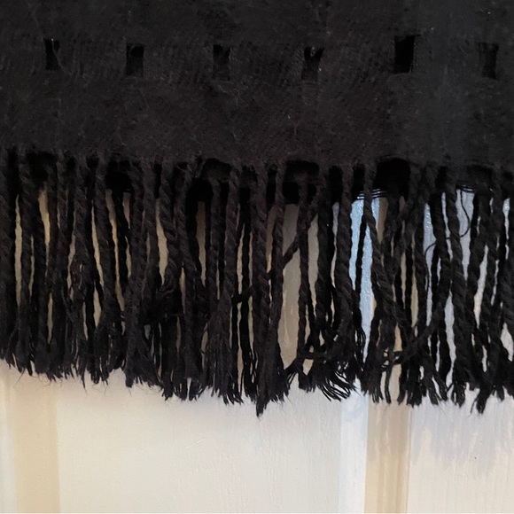 Black wrap - Picture 3 of 3